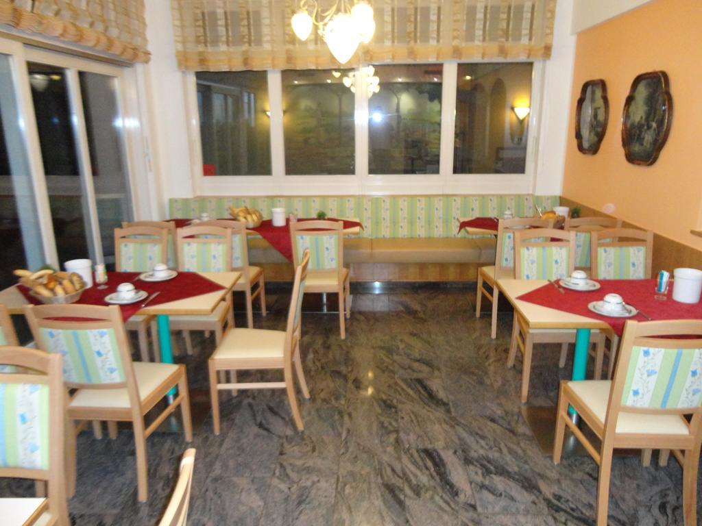 Hotel Cafe Lorenz Хоэнемс Экстерьер фото