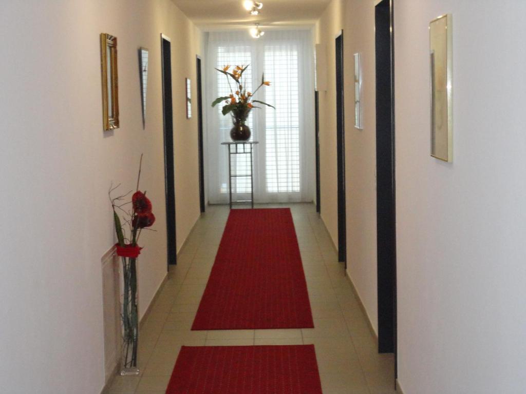 Hotel Cafe Lorenz Хоэнемс Экстерьер фото